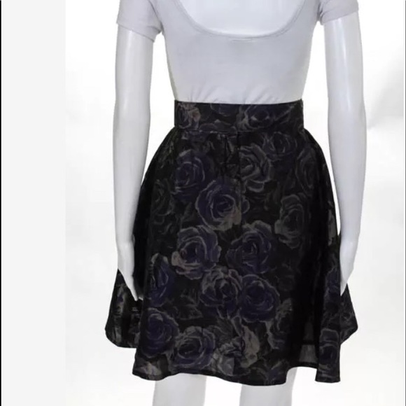 Gorgeous Ungaro Floral Print Rosette Belted Skirt - Picture 3 of 5